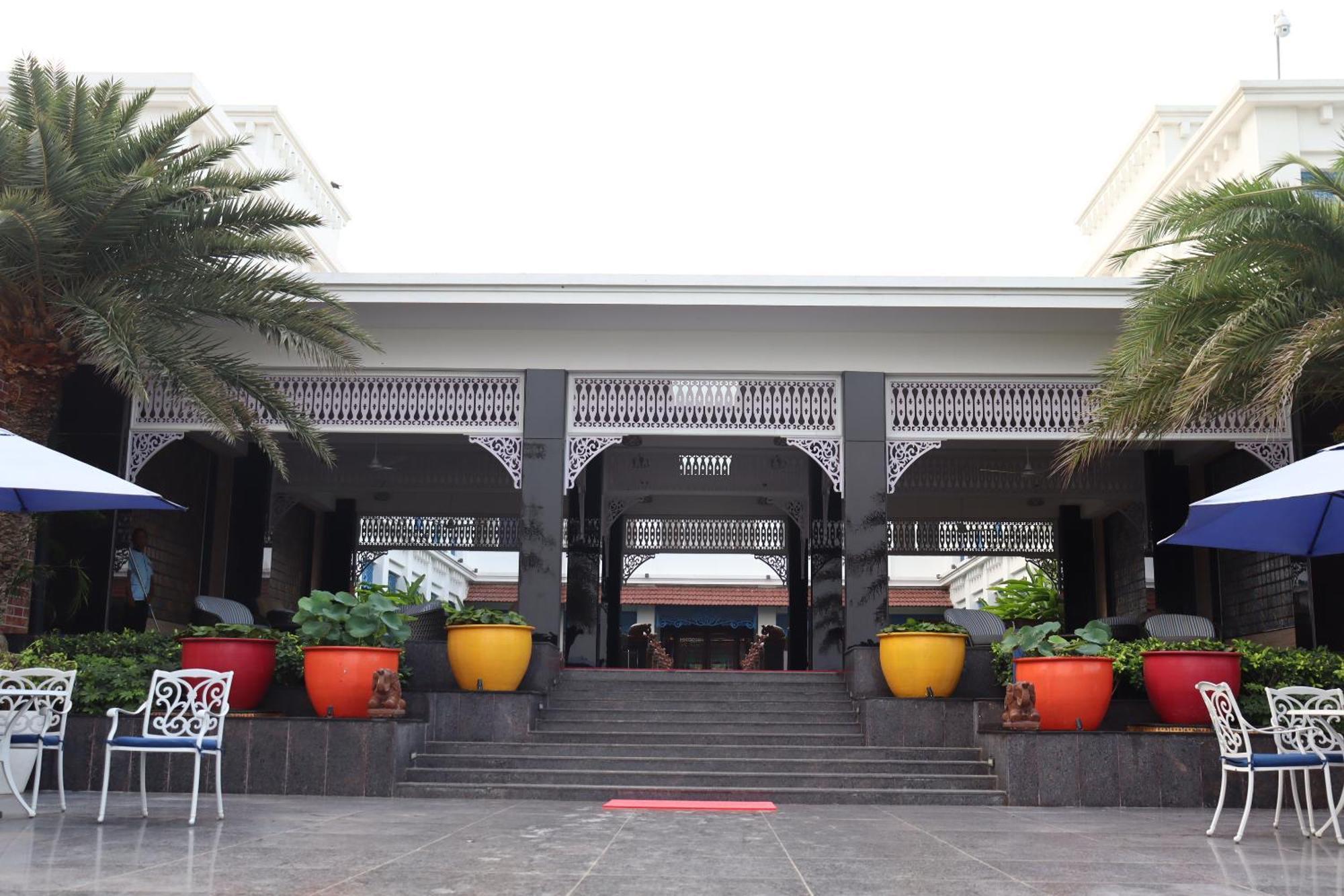 Mayfair Palm Beach Resort Gopālpur エクステリア 写真